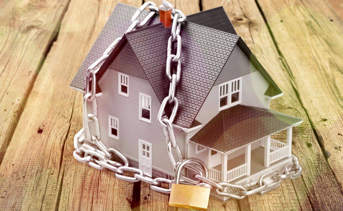 Дом под ипотекой: реально ли его продать